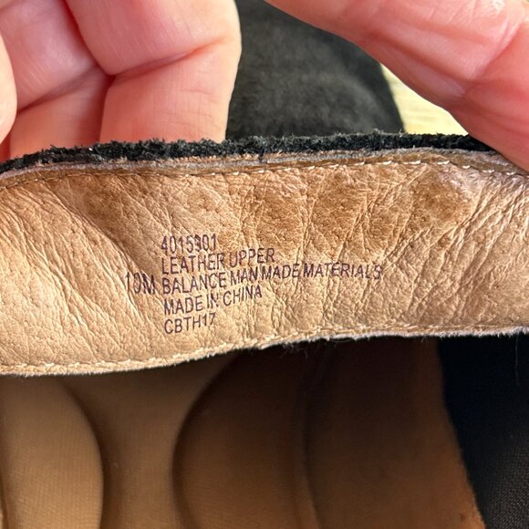 Montana Chelsea Booties Womens 10M Black Suede Slip On Low Block Heel Ankle - Picture 12 of 12